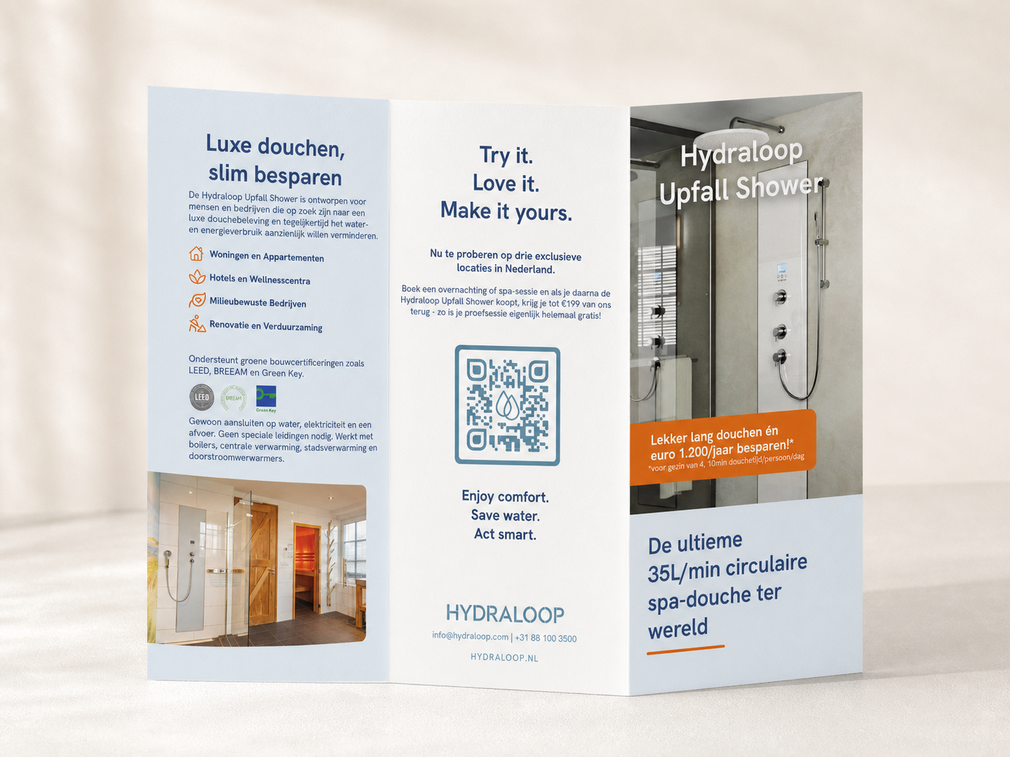 Mockup van een Hydraloop trifold flyer